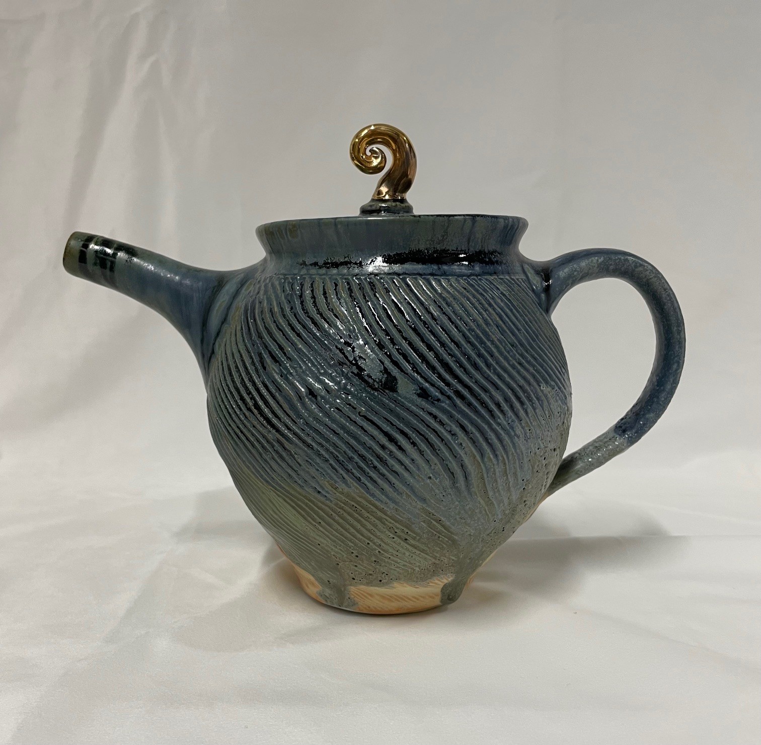 Teapot with Curly Lid