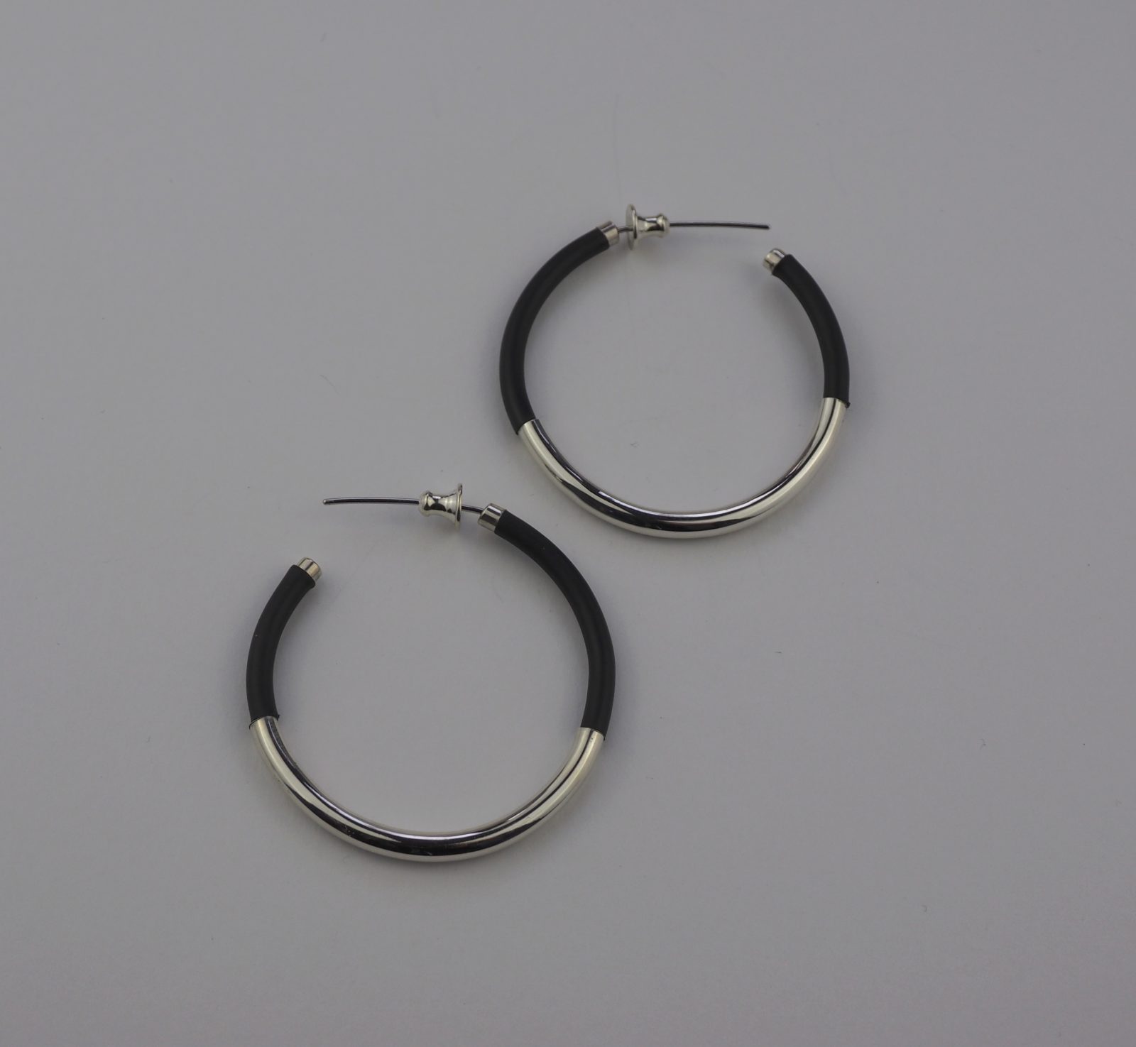 Curve Hoop earrings