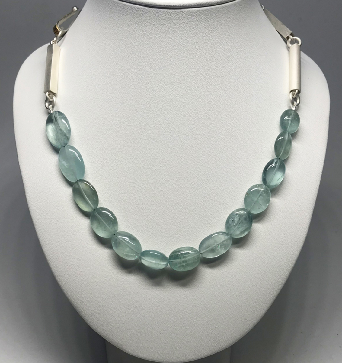 gem necklace (aquamarine)