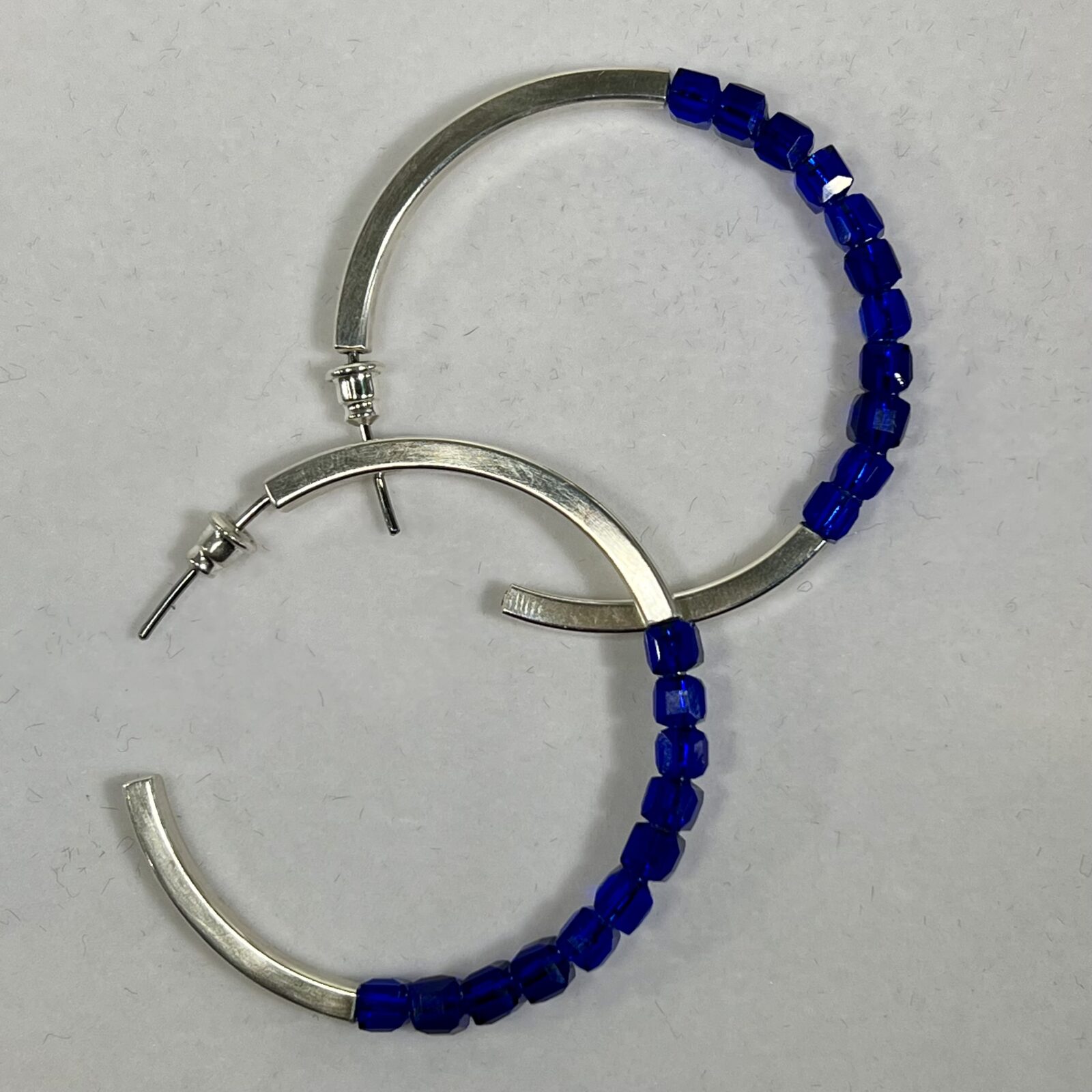 Droplet hoop earrings
