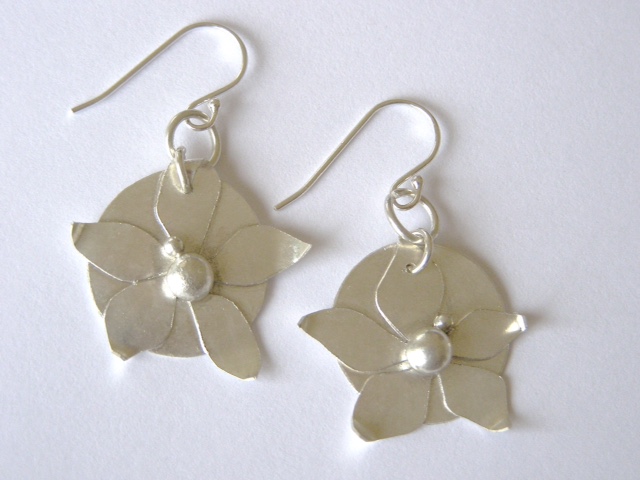 petals earrings