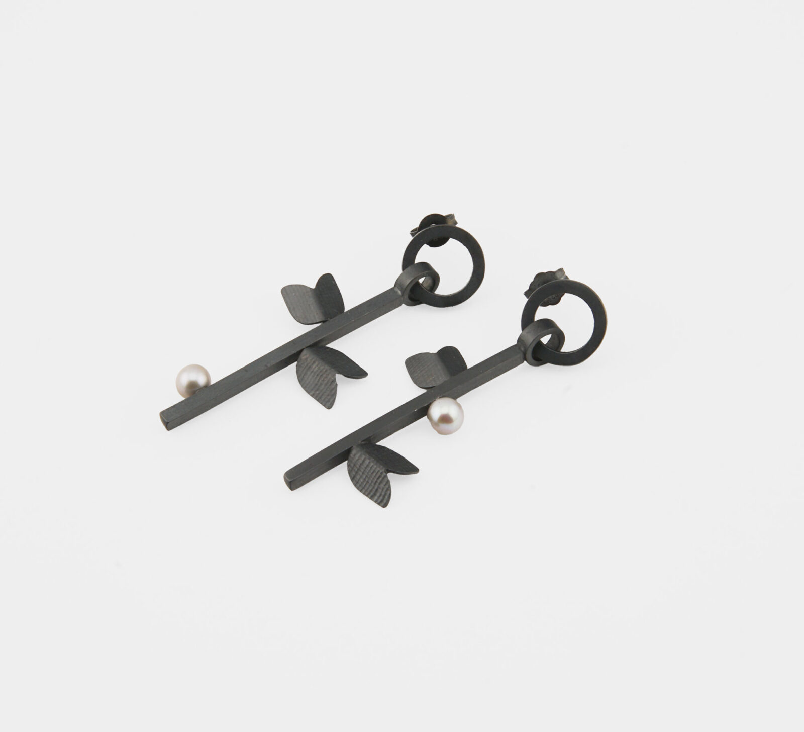 sprig earrings - black