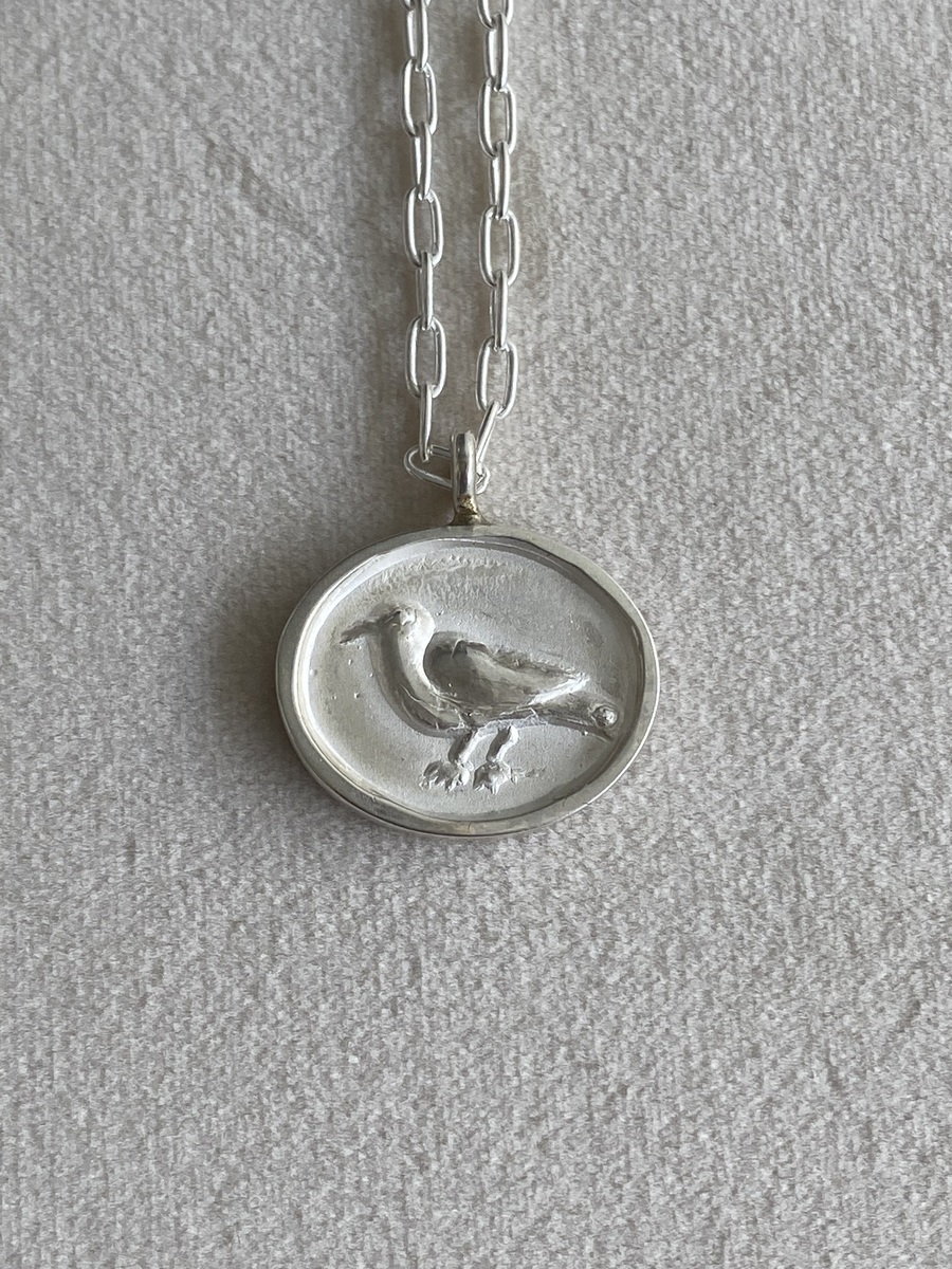 Aria Blackbird pendant