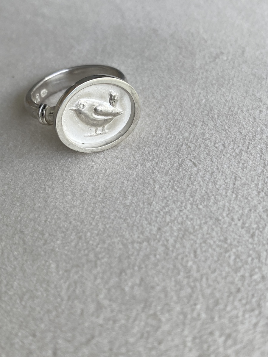Aria Wren ring