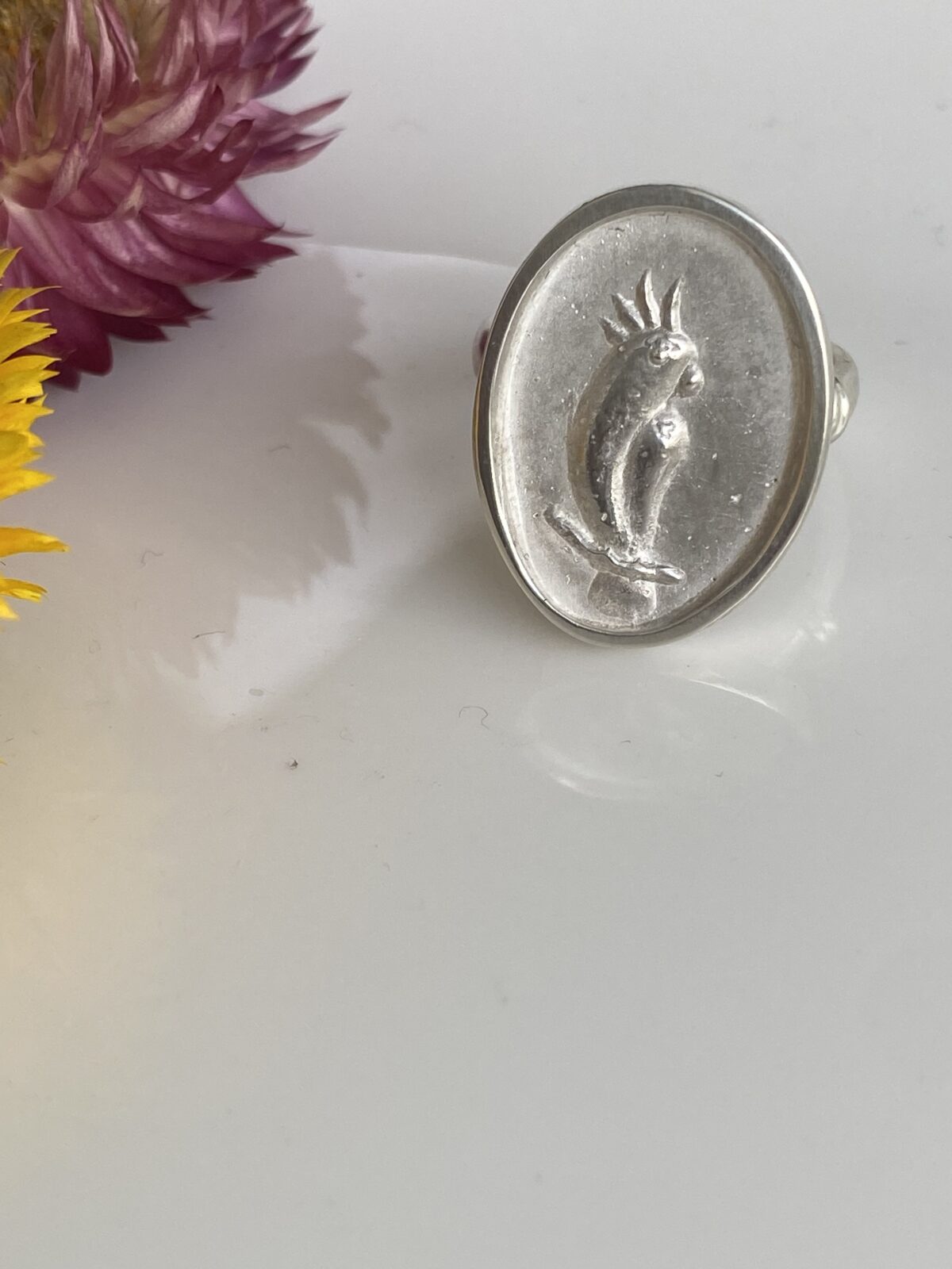 Aria Awakens Cockatoo ring