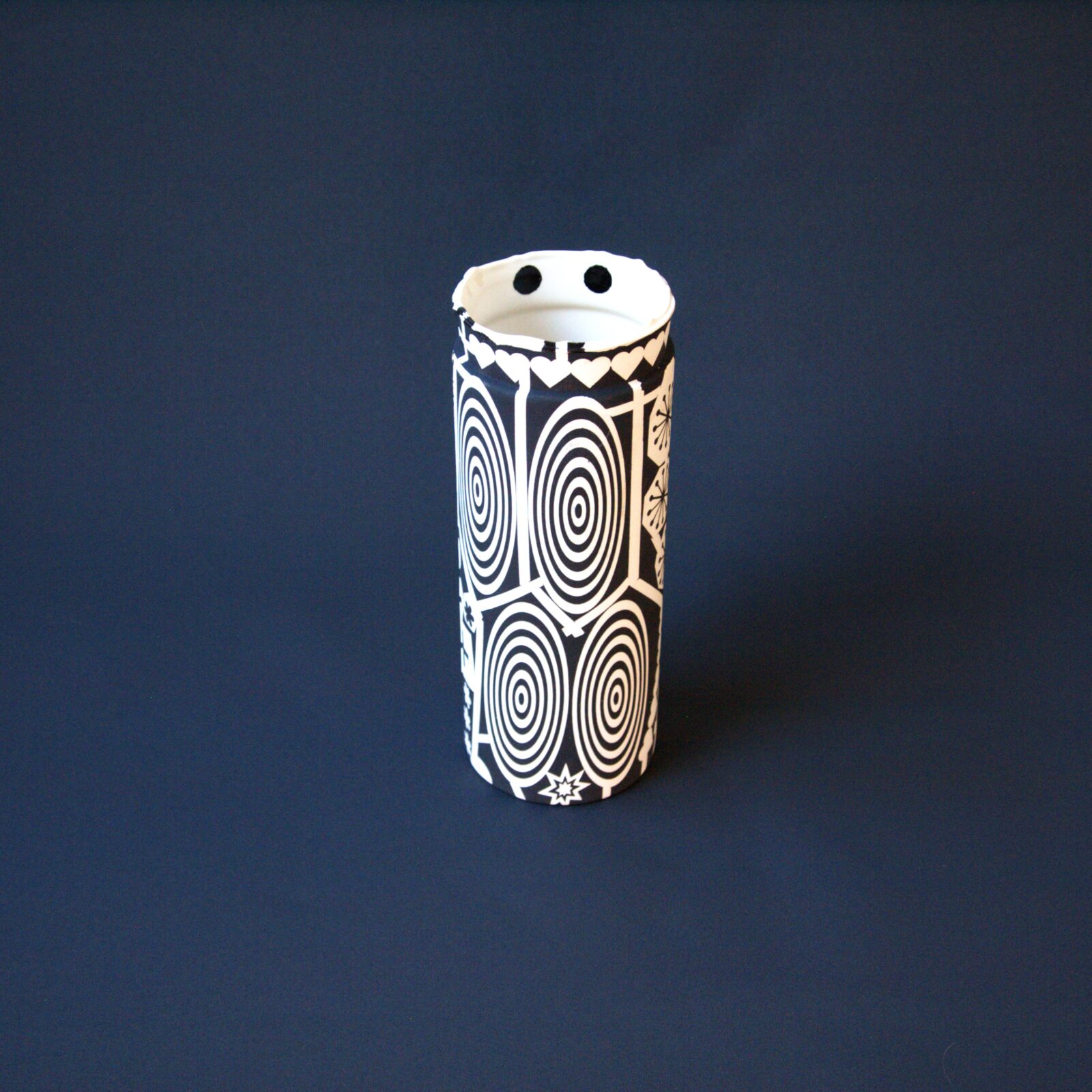 Monochrome Excess Deco Pot - Black
